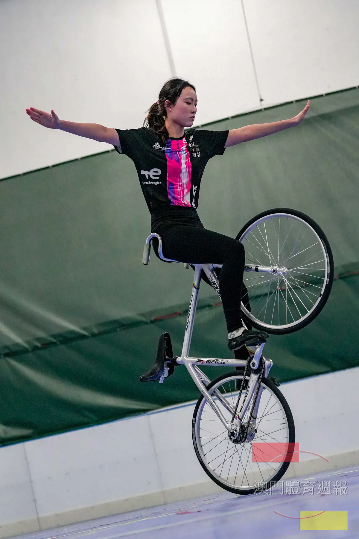 鄭子喬以全場最高得分在女青U19單人項目奪冠.jpg