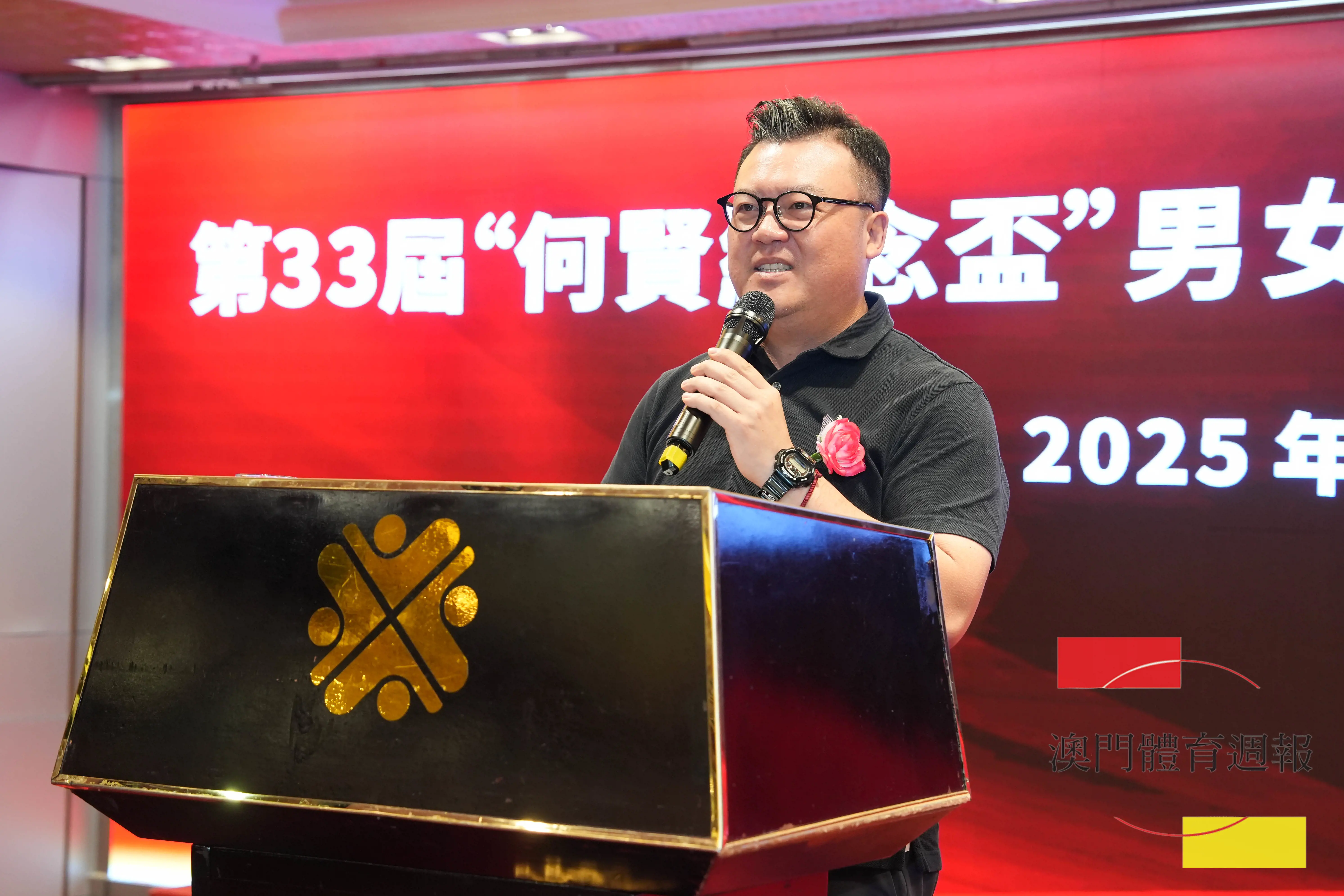 馬志達祝賀運動員在各項賽事發揮出色.jpg
