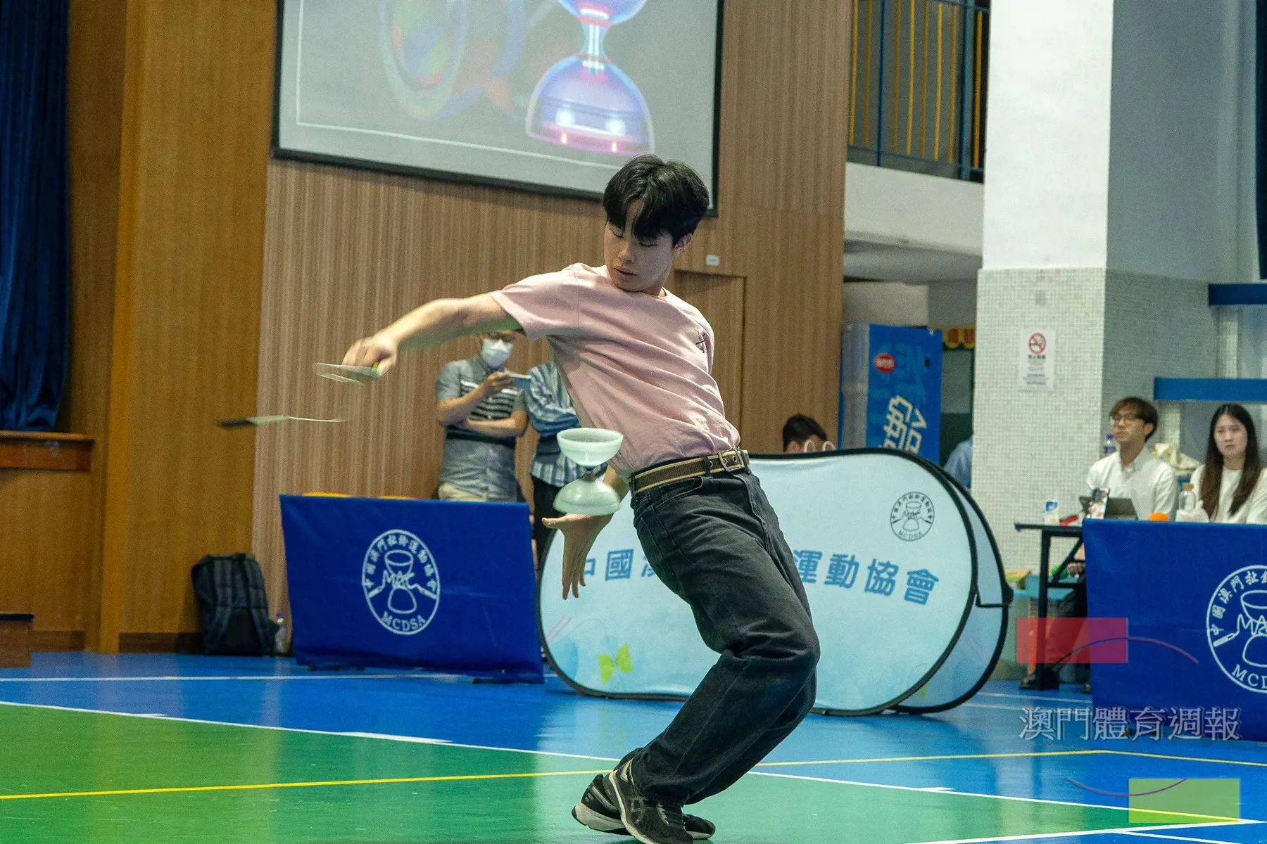 高中組何奕.jpg