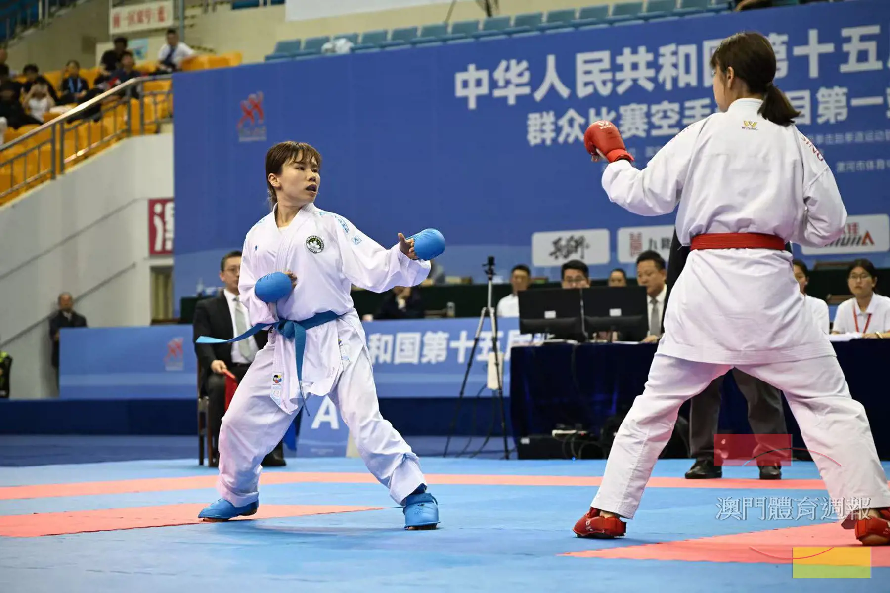 方文慧在女子55公斤以下級別摘金.jpg