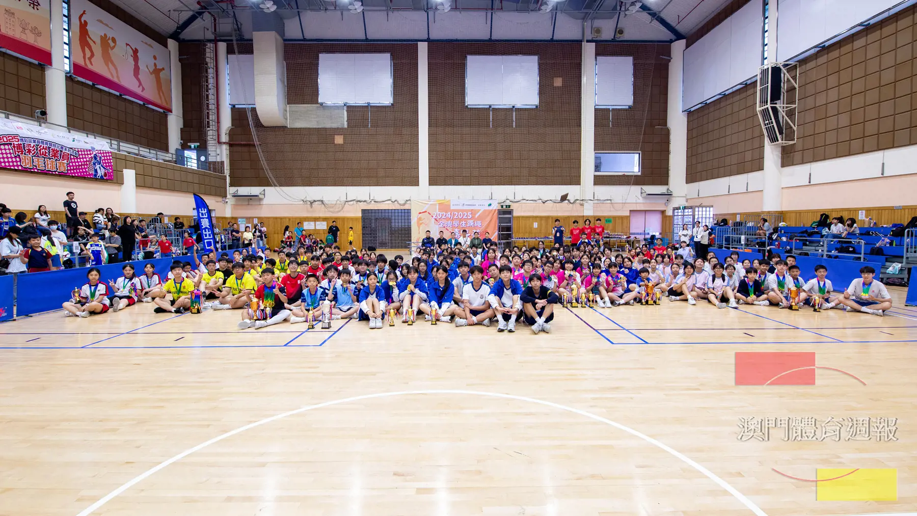 中學、大學組運動員與嘉賓大合照.jpg