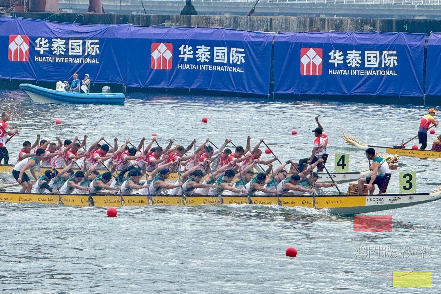 澳門隊在比賽中奮勇爭先.jpg