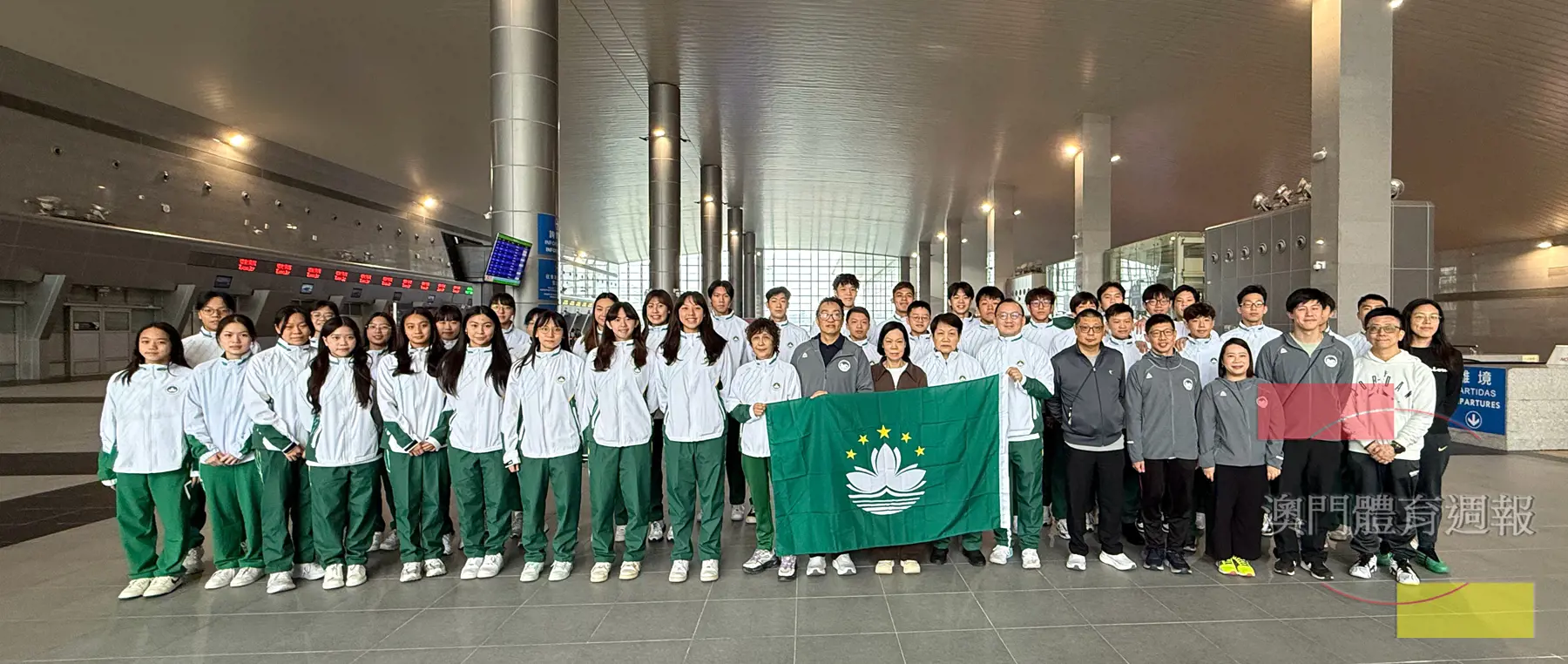 澳門游泳隊大合照.jpg