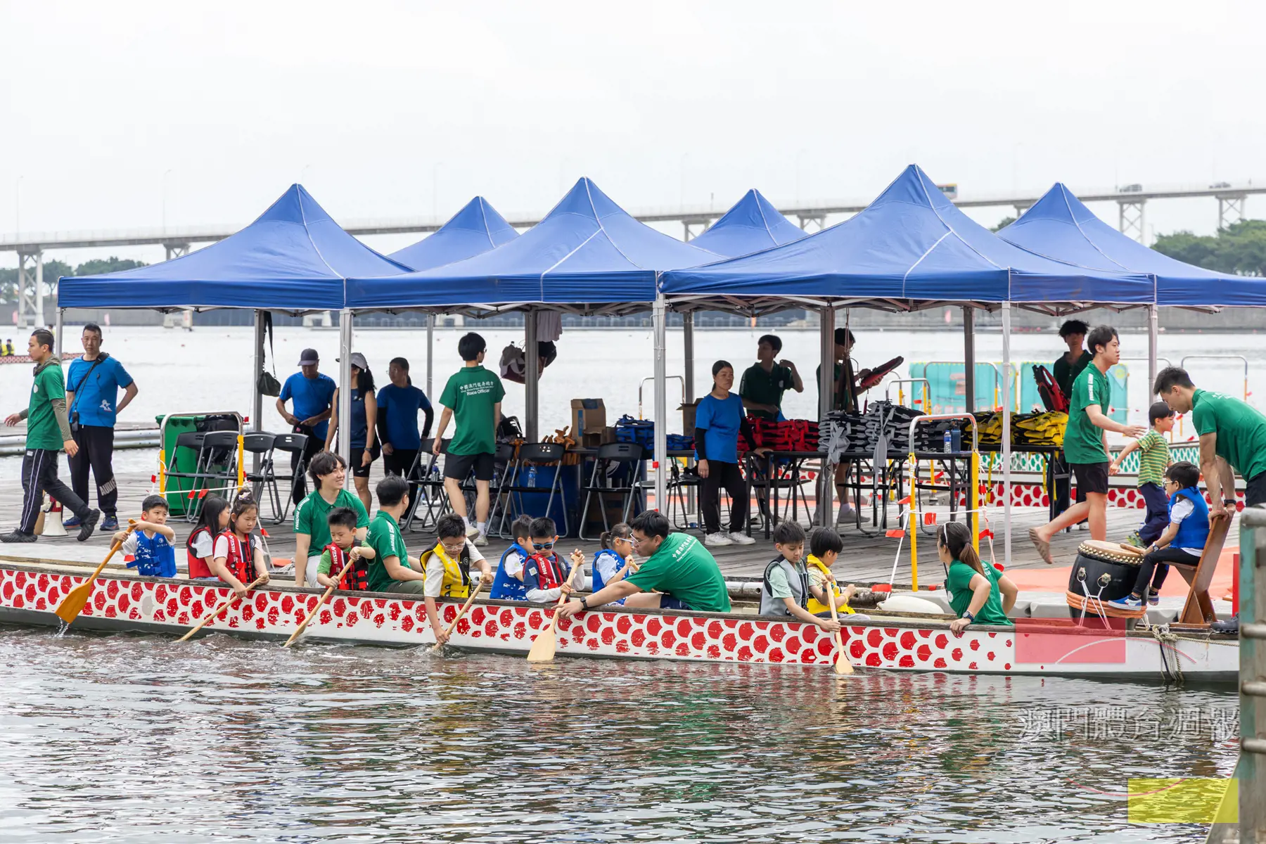 現場設有龍舟體驗.jpg
