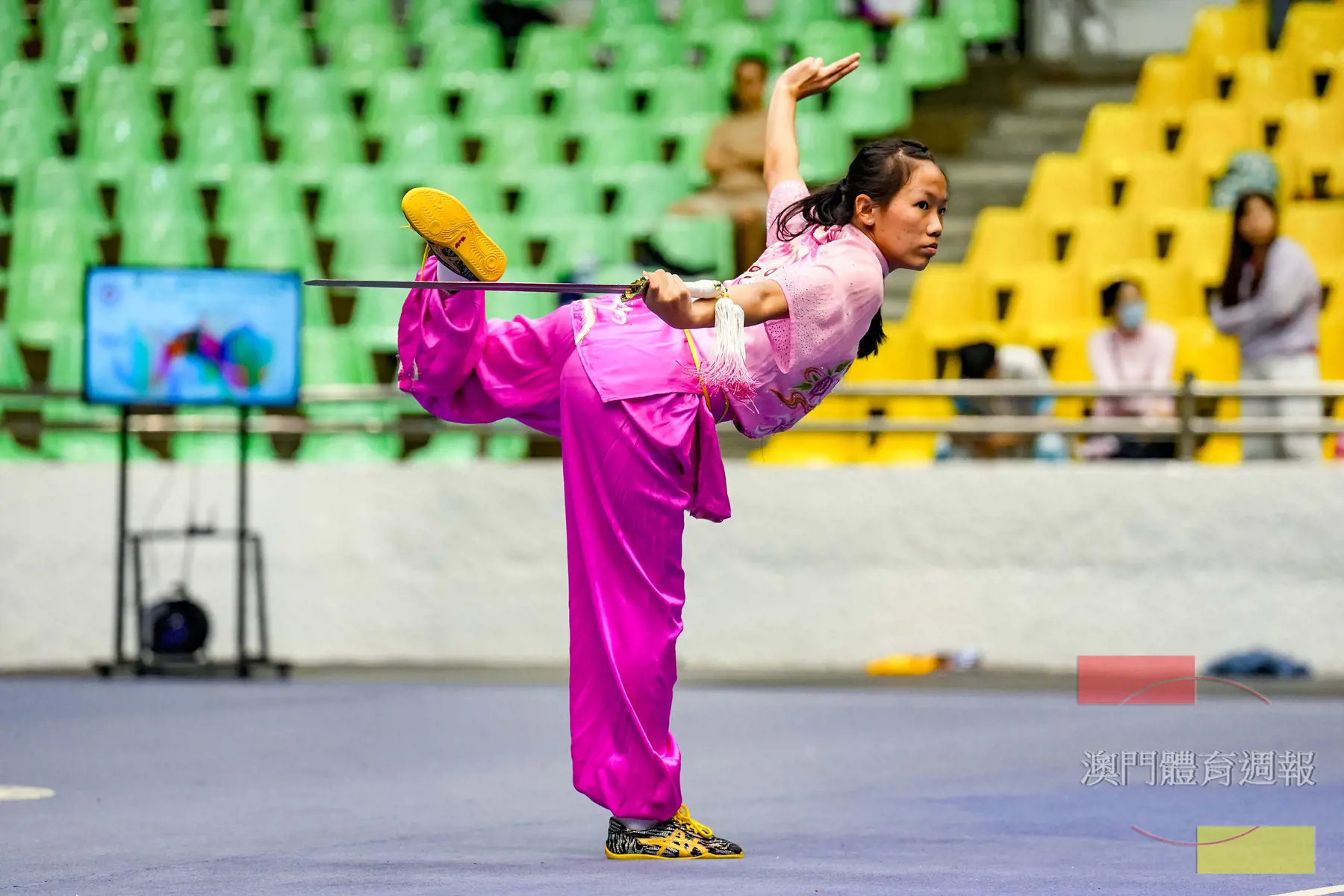 蔡濠琳收穫國際競賽劍術冠軍.jpg
