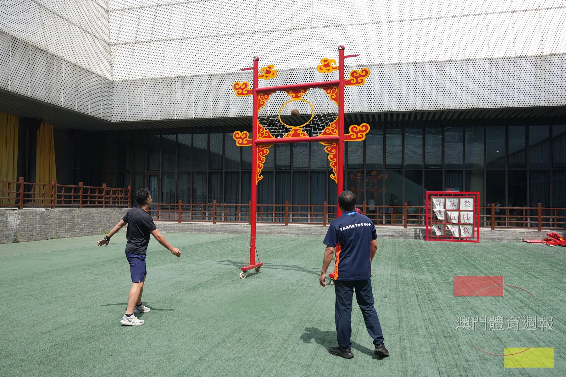 研修班走進臨淄足球博物館.JPG