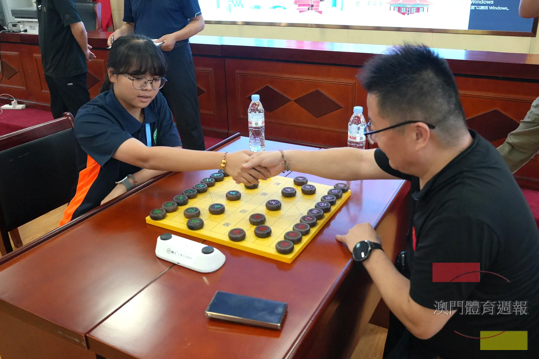 魯澳兩地象棋選手對弈交流.JPG