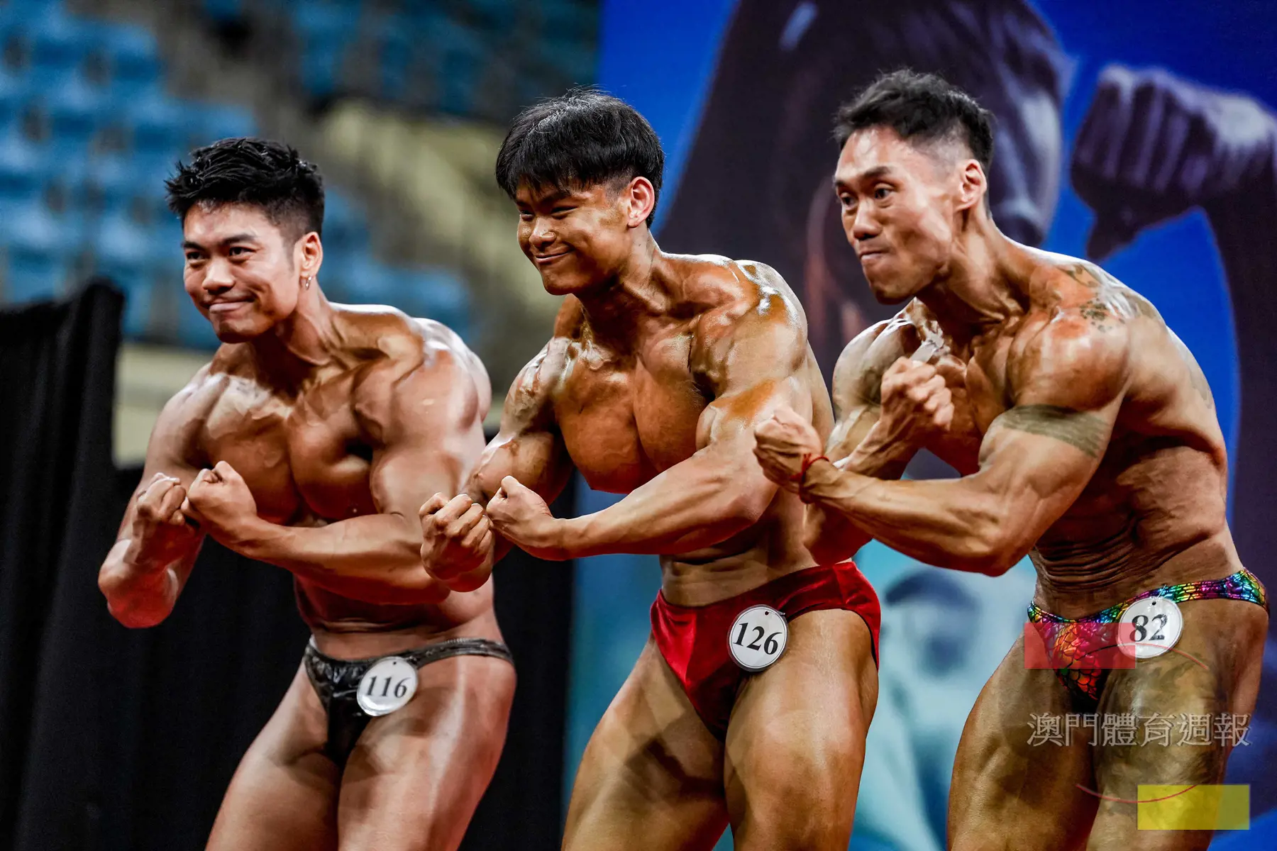 選手全力展示肌肉線條.jpg